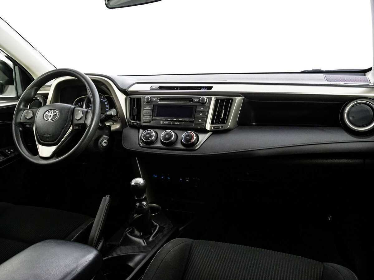 Toyota RAV4 б/у, 2015, Механическая. Фото: #6
