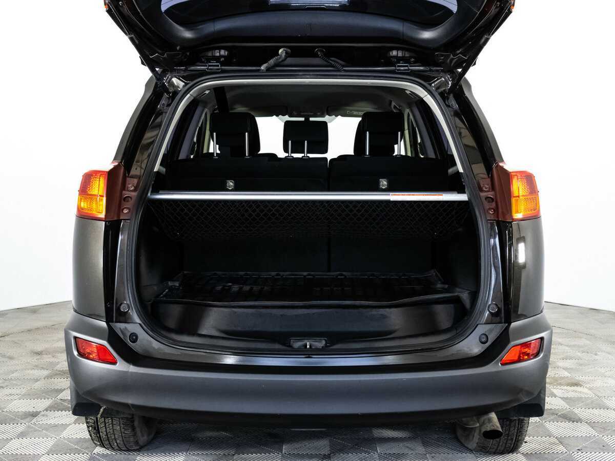 Toyota RAV4 б/у, 2015, Механическая. Фото: #15