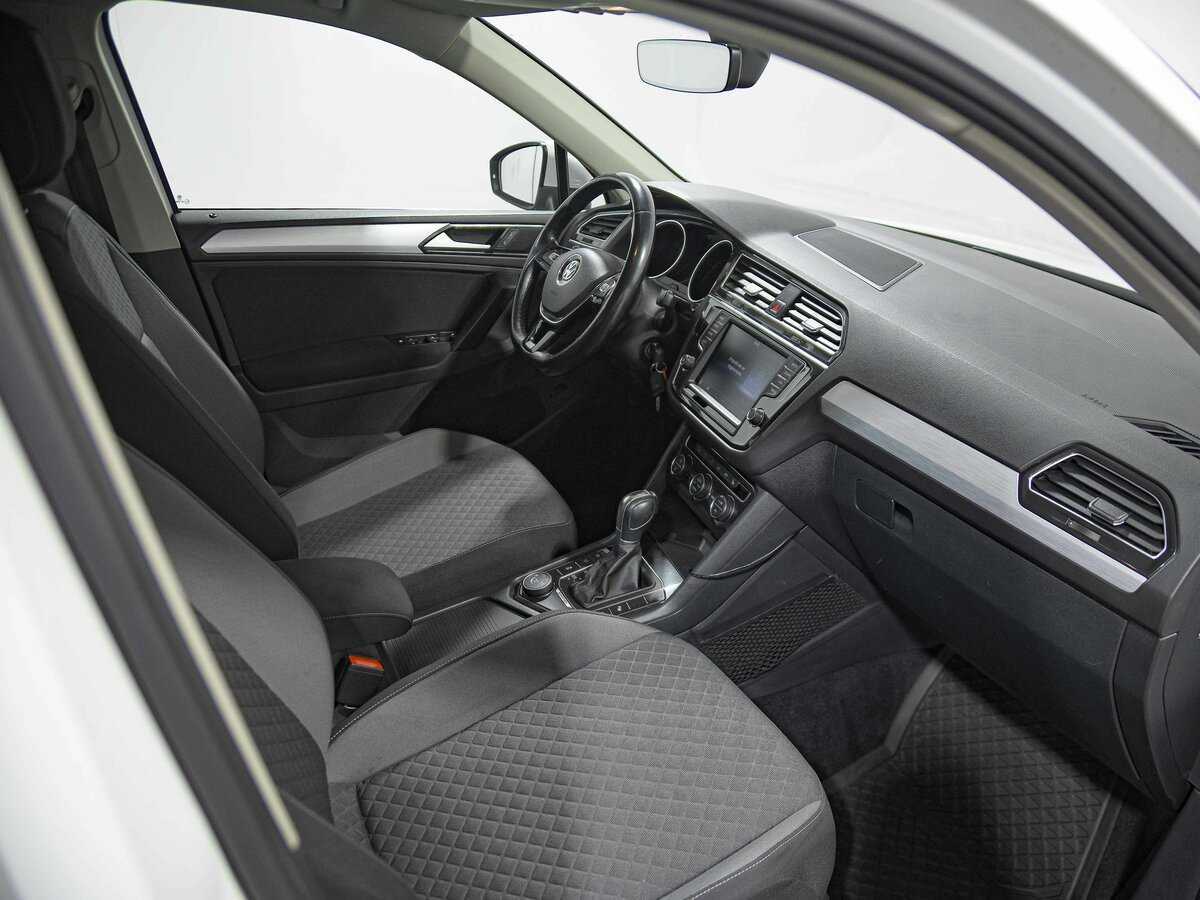 Volkswagen Tiguan б/у, 2017, Роботизированная. Фото: #15