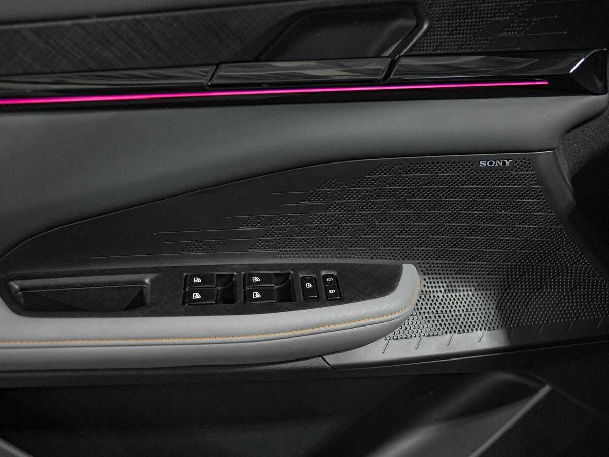 Changan UNI-V б/у, 2023, Роботизированная. Фото: #13