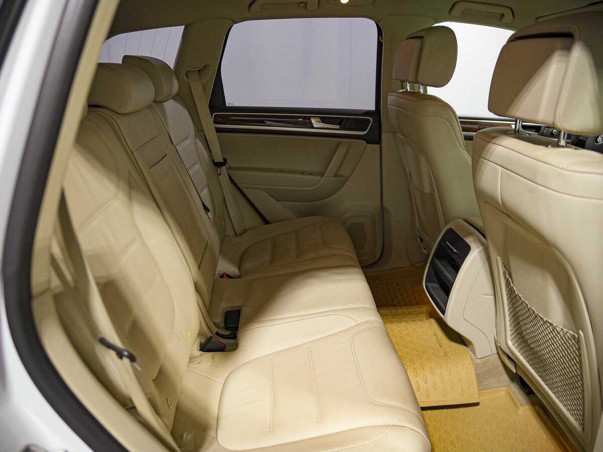 Volkswagen Touareg б/у, 2013, Автоматическая. Фото: #16