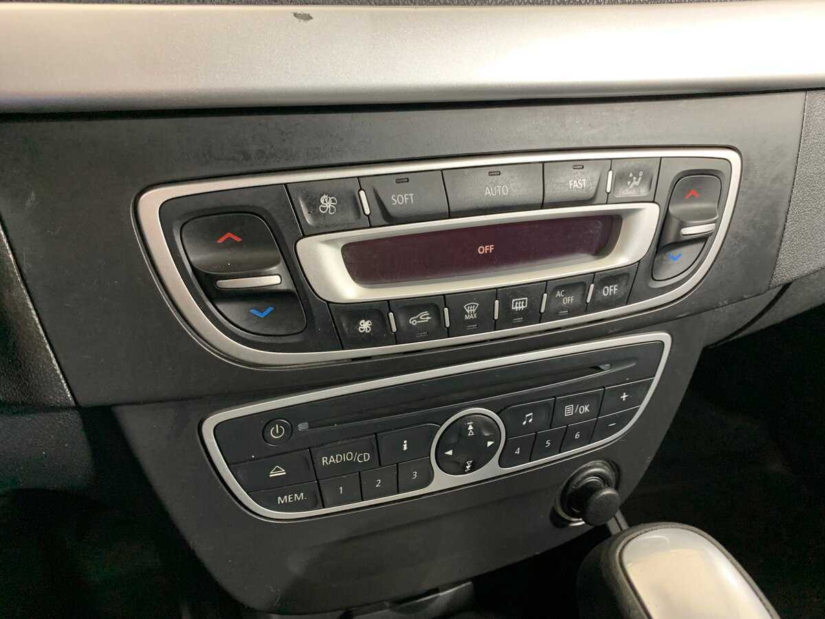 Renault Fluence б/у, 2013, Автоматическая. Фото: #15