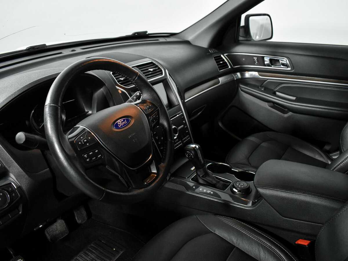 Ford Explorer б/у, 2018, Автоматическая. Фото: #8