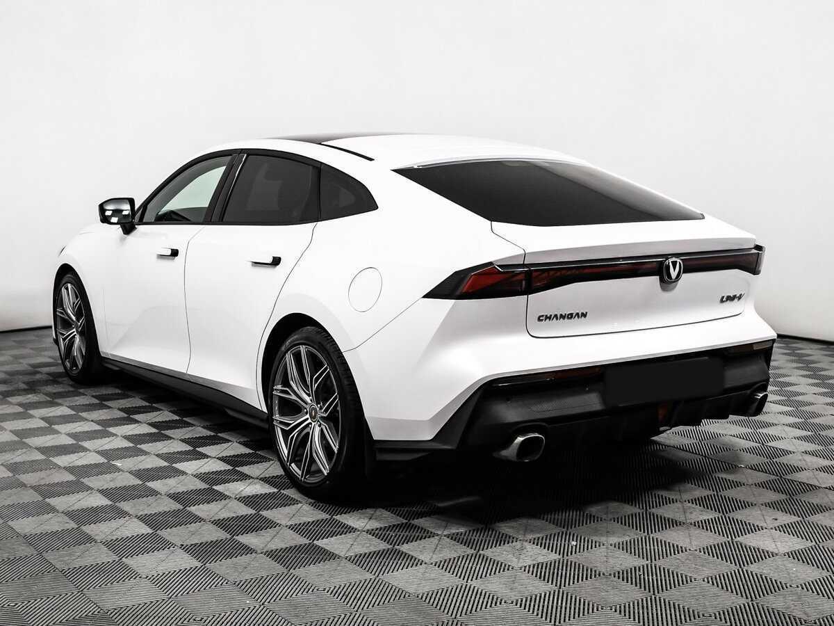 Changan UNI-V б/у, 2023, Роботизированная. Фото: #6