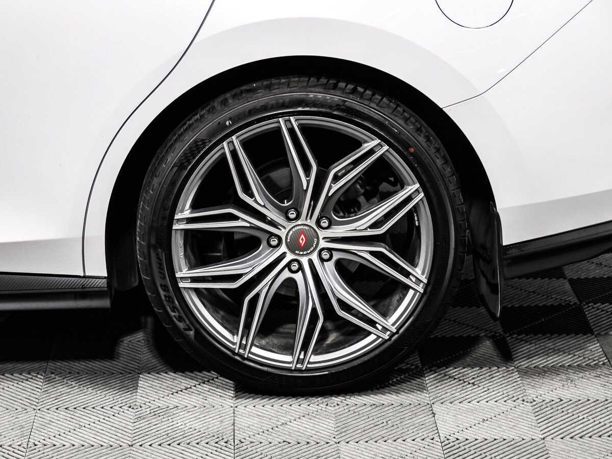 Changan UNI-V б/у, 2023, Роботизированная. Фото: #13