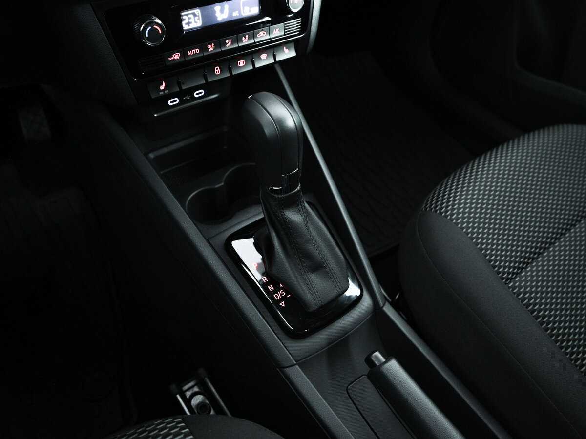 Volkswagen Polo б/у, 2020, Автоматическая. Фото: #10