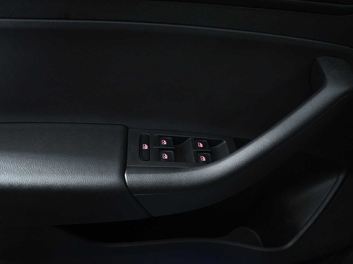 Volkswagen Polo б/у, 2020, Автоматическая. Фото: #11