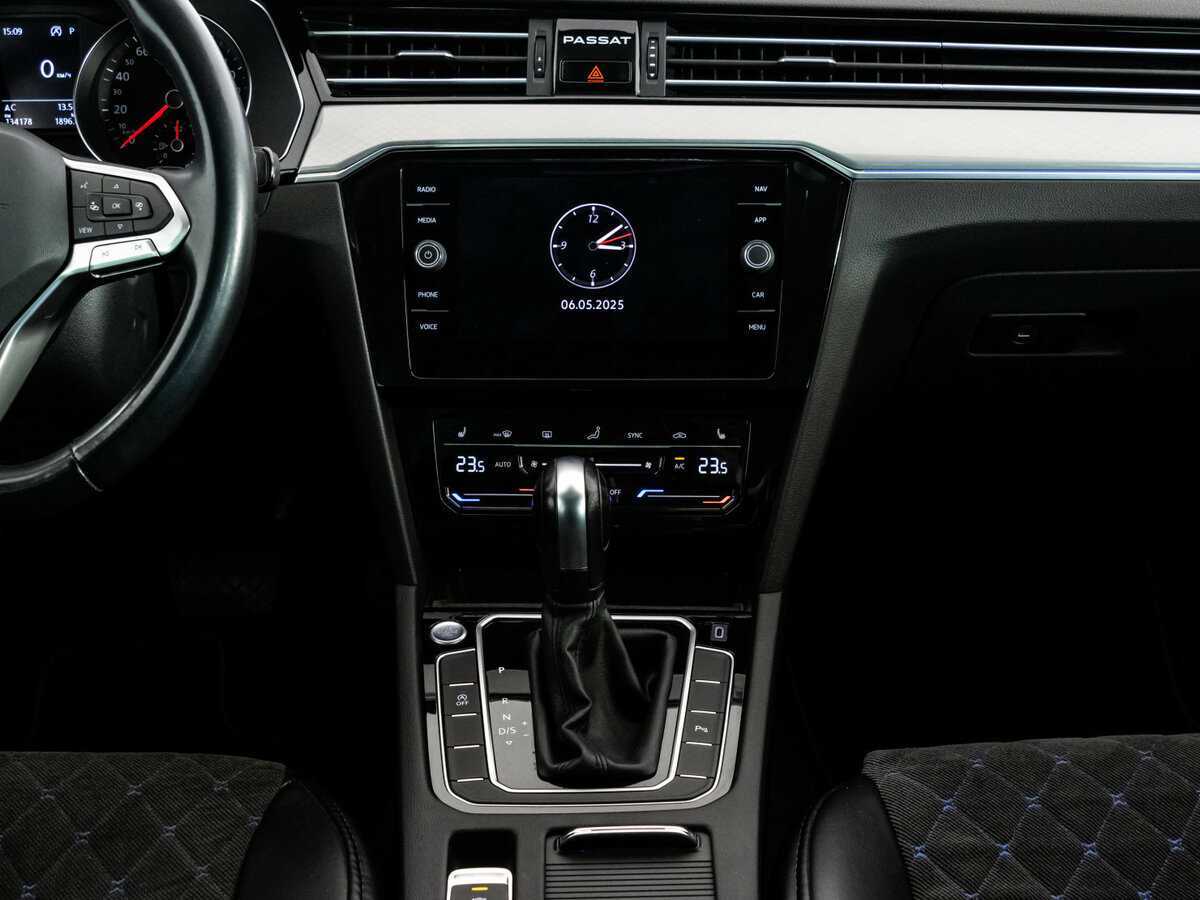 Volkswagen Passat б/у, 2020, Роботизированная. Фото: #13