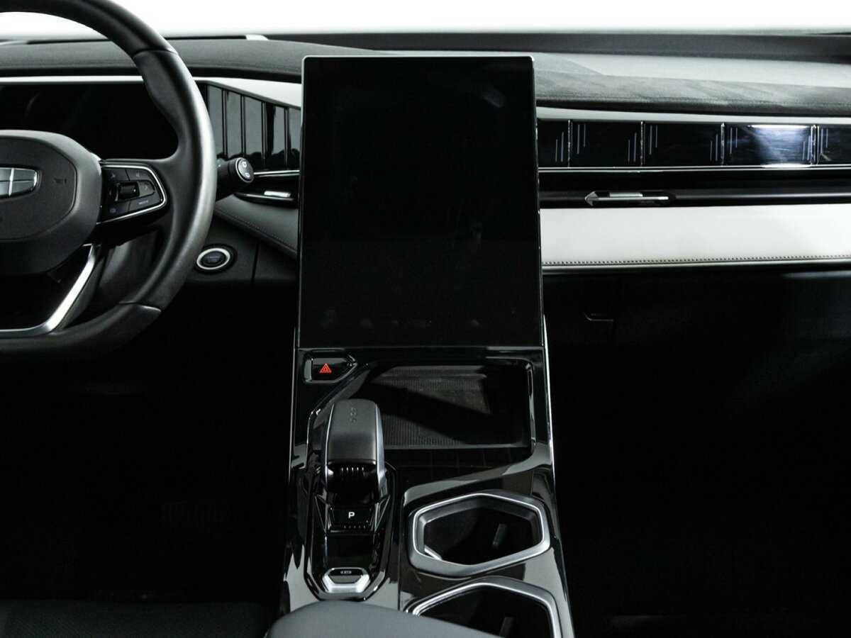 Geely Atlas б/у, 2024, Роботизированная. Фото: #13