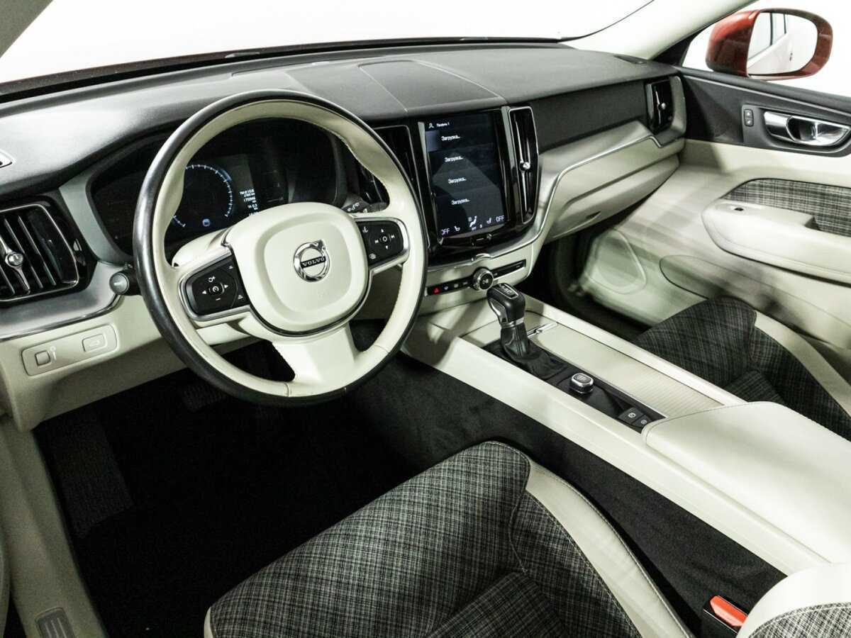 Volvo XC60 б/у, 2019, Автоматическая. Фото: #10