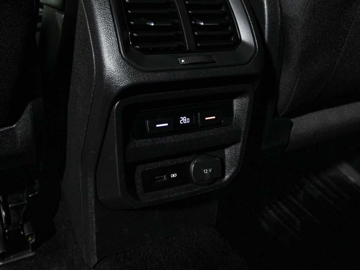 Volkswagen Tiguan б/у, 2020, Роботизированная. Фото: #19