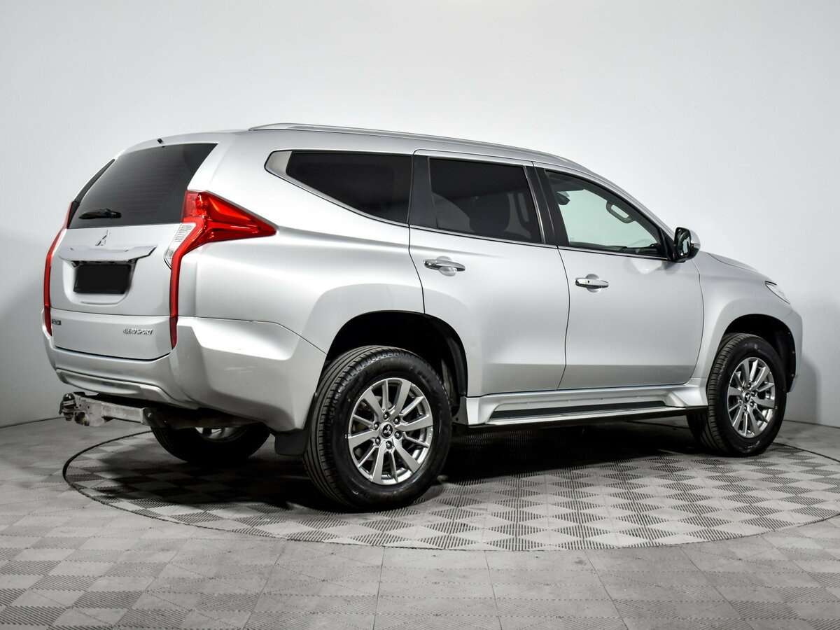 Mitsubishi Pajero Sport б/у, 2018, Автоматическая. Фото: #3
