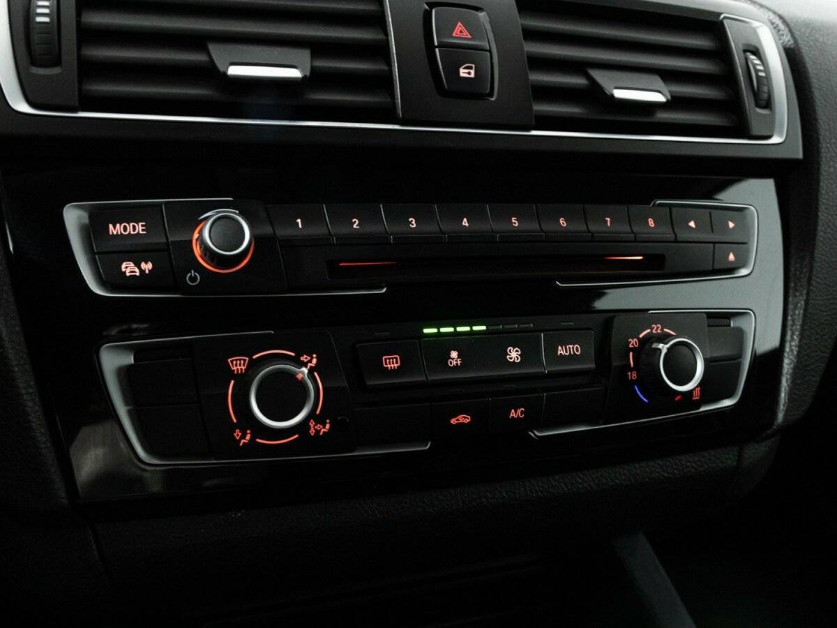 BMW 1 серии б/у, 2017, Автоматическая. Фото: #16