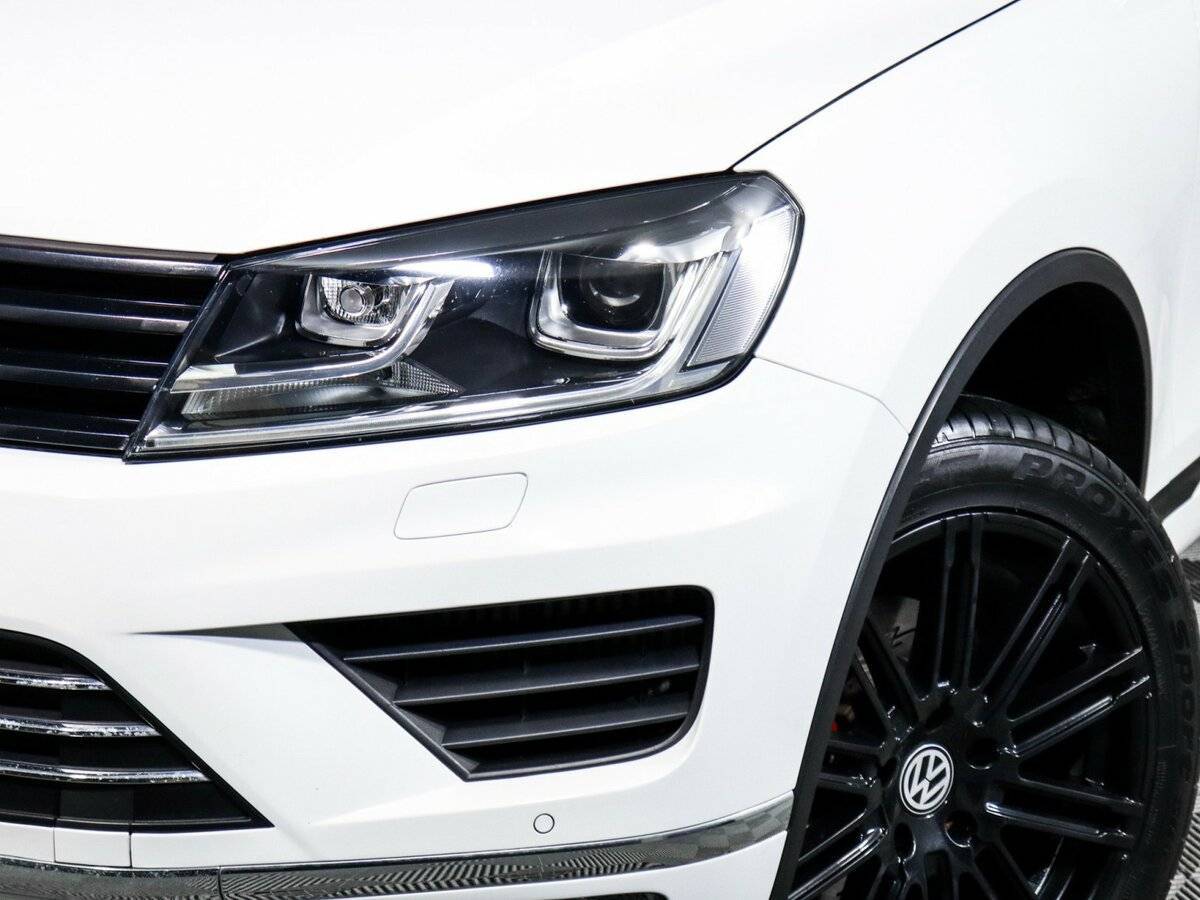 Volkswagen Touareg б/у, 2015, Автоматическая. Фото: #14
