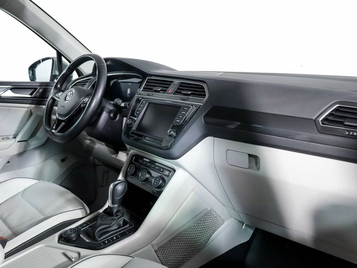 Volkswagen Tiguan б/у, 2017, Роботизированная. Фото: #8