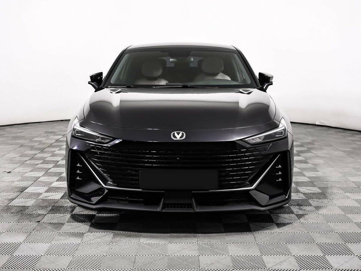 Changan UNI-V б/у, 2022, Роботизированная. Фото: #1