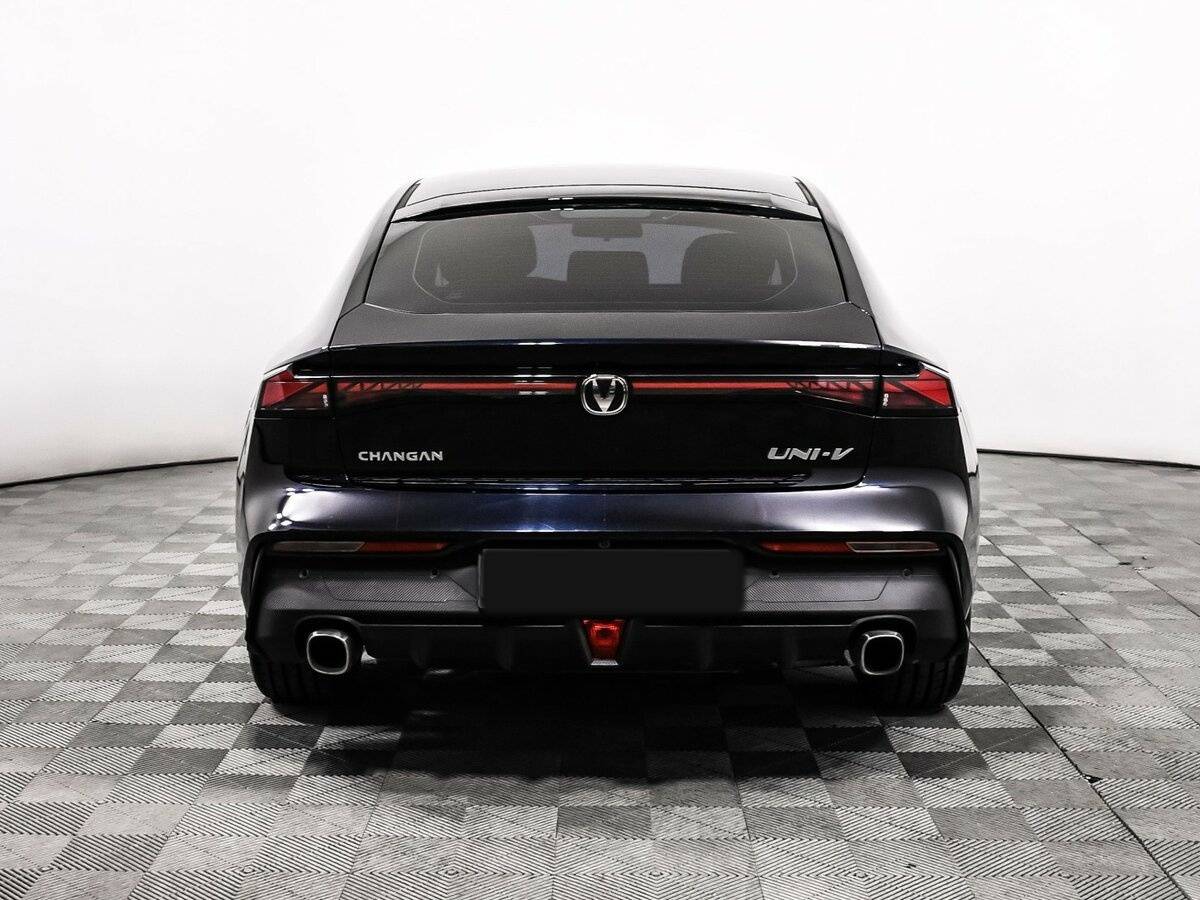 Changan UNI-V б/у, 2022, Роботизированная. Фото: #5