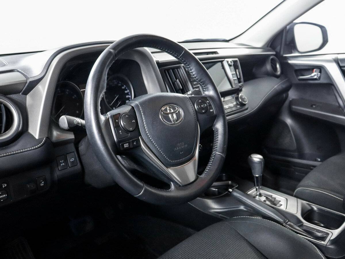 Toyota RAV4 б/у, 2017, Автоматическая. Фото: #10