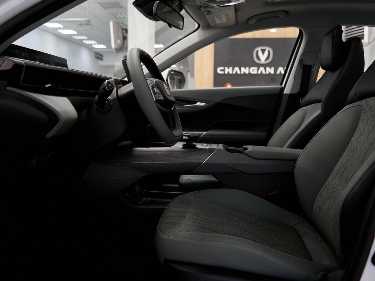 Changan Lamore б/у, 2024, Роботизированная. Фото: #11