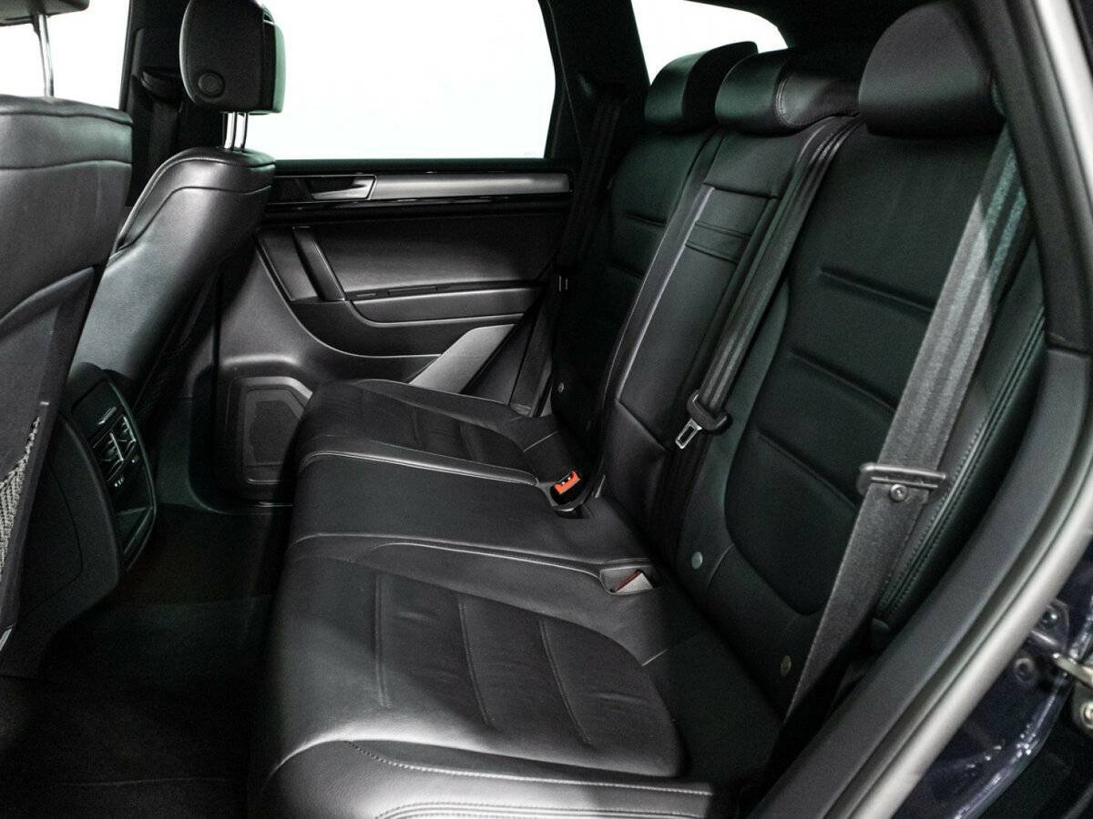 Volkswagen Touareg б/у, 2016, Автоматическая. Фото: #9