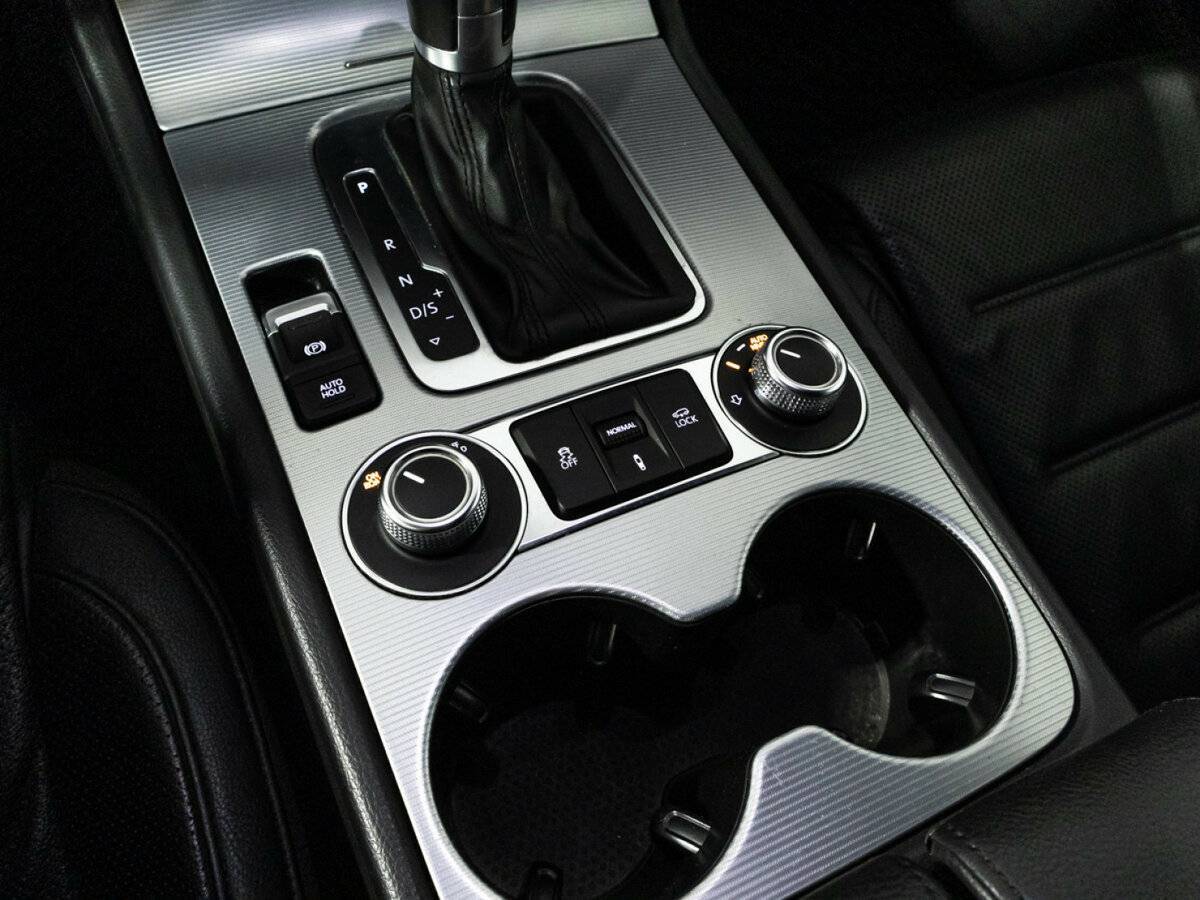 Volkswagen Touareg б/у, 2016, Автоматическая. Фото: #19