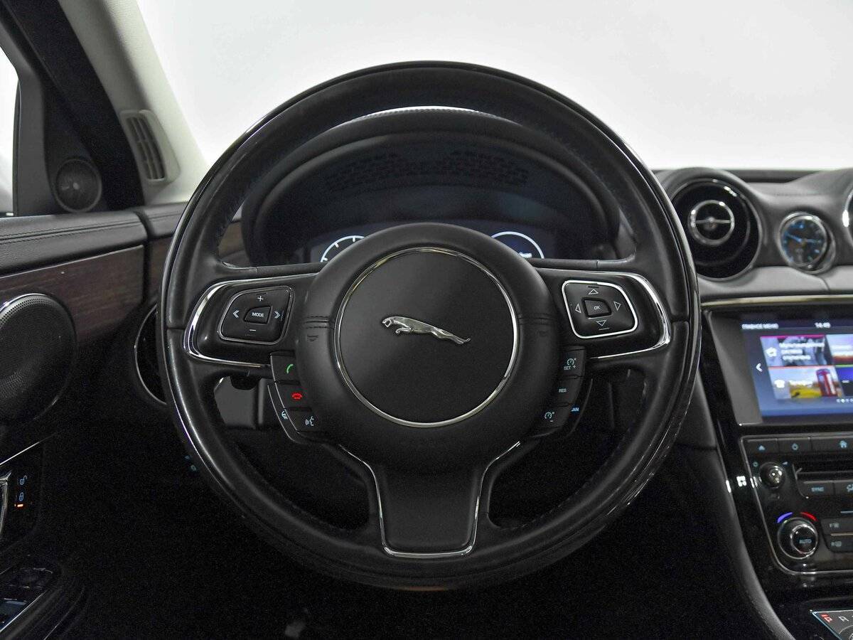 Jaguar XJ б/у, 2016, Автоматическая. Фото: #9