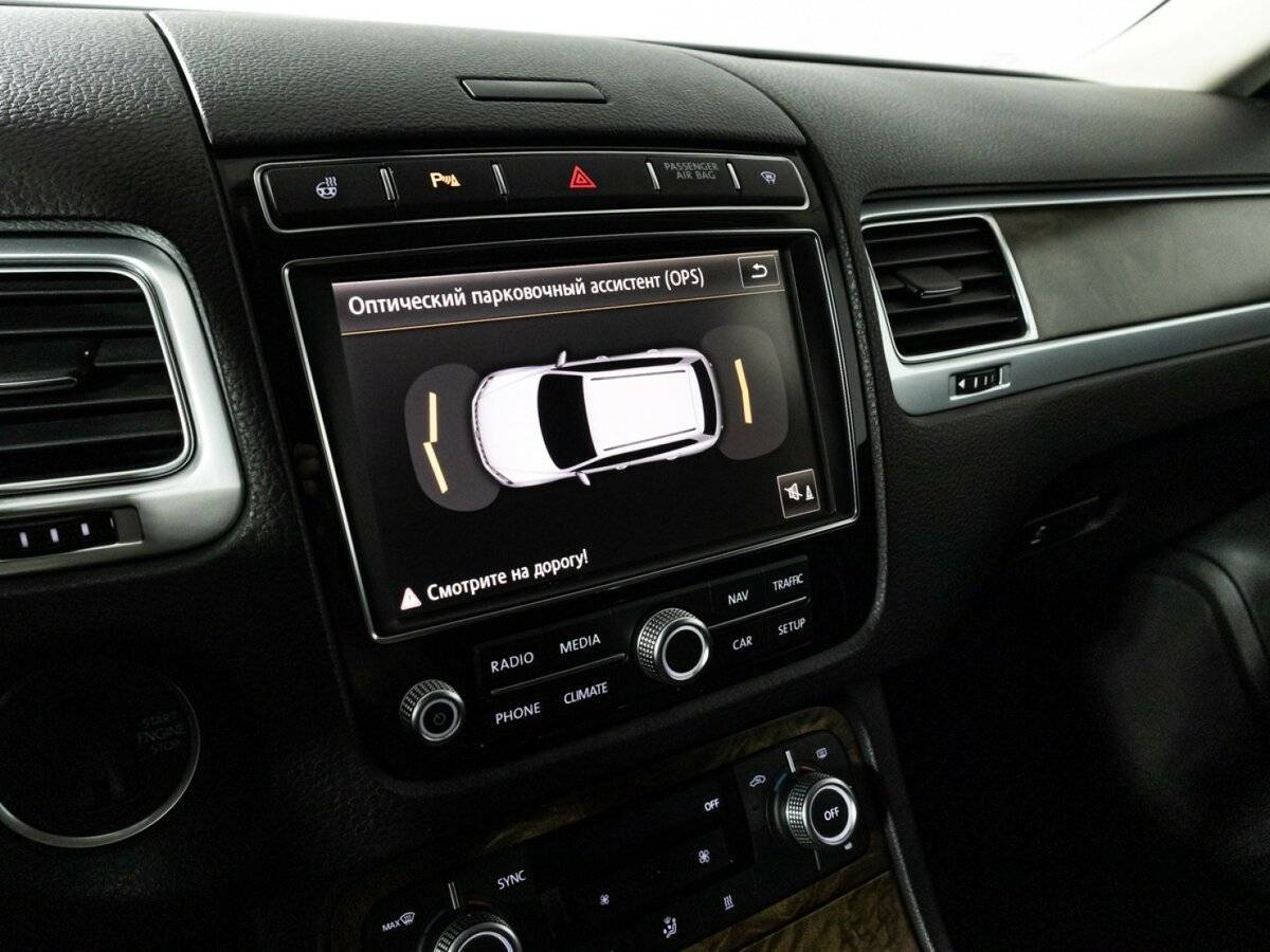 Volkswagen Touareg б/у, 2015, Автоматическая. Фото: #18