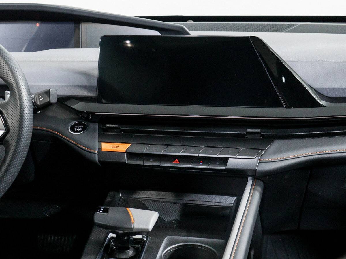 Changan UNI-V б/у, 2023, Роботизированная. Фото: #12