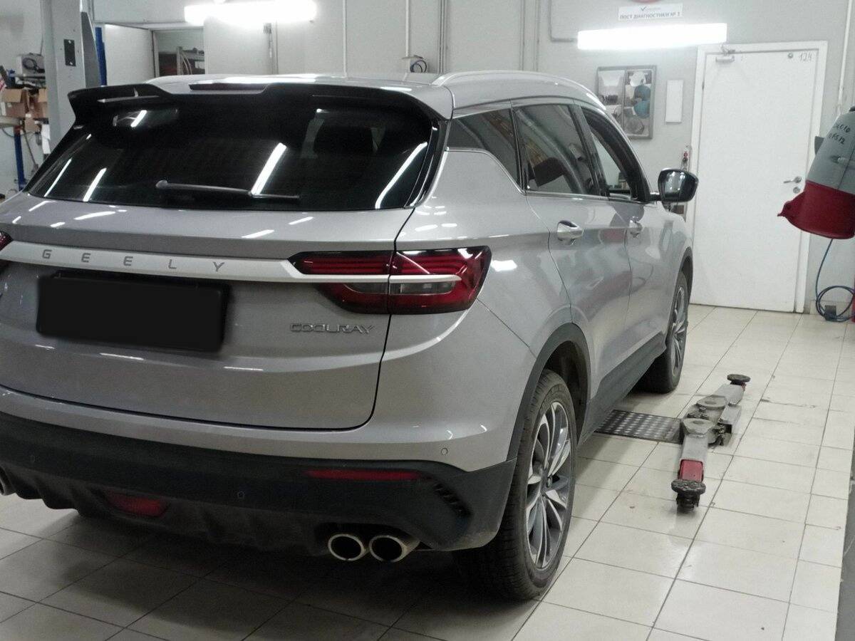 Geely Coolray б/у, 2023, Роботизированная. Фото: #2