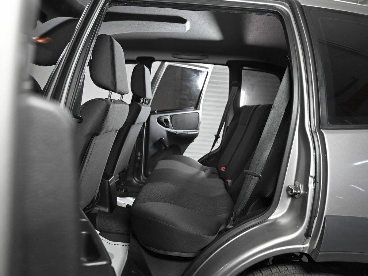 Chevrolet Niva б/у, 2014, Механическая. Фото: #9