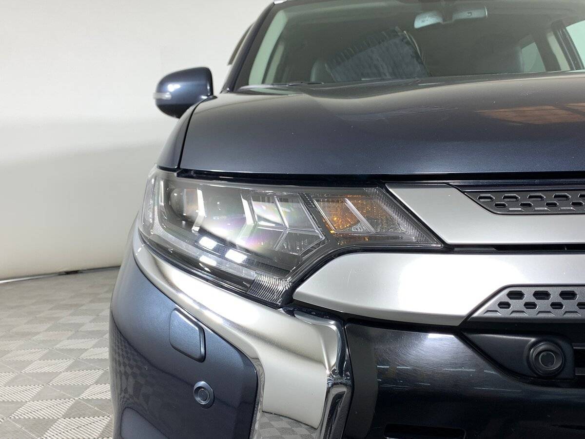 Mitsubishi Outlander б/у, 2020, Вариатор. Фото: #9