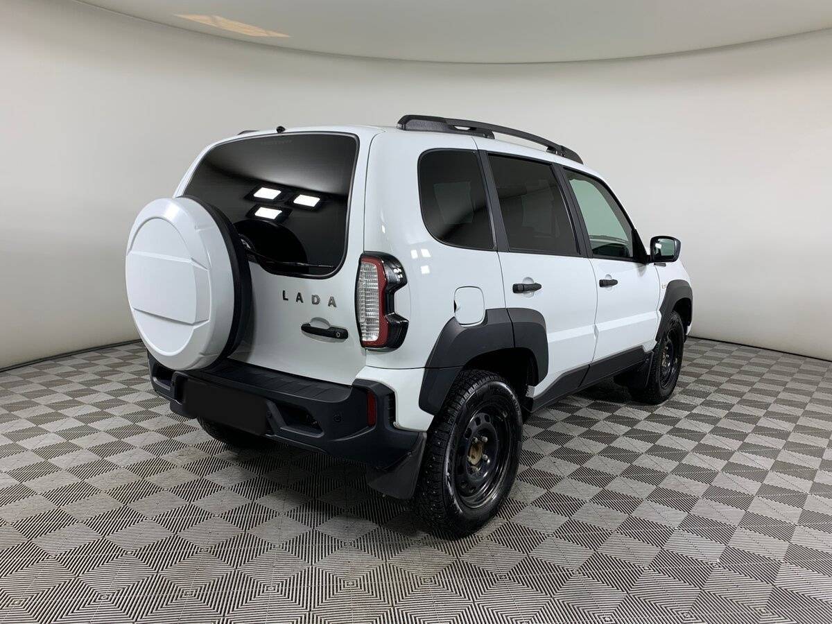 Lada (ВАЗ) Niva б/у, 2024, Механическая. Фото: #4