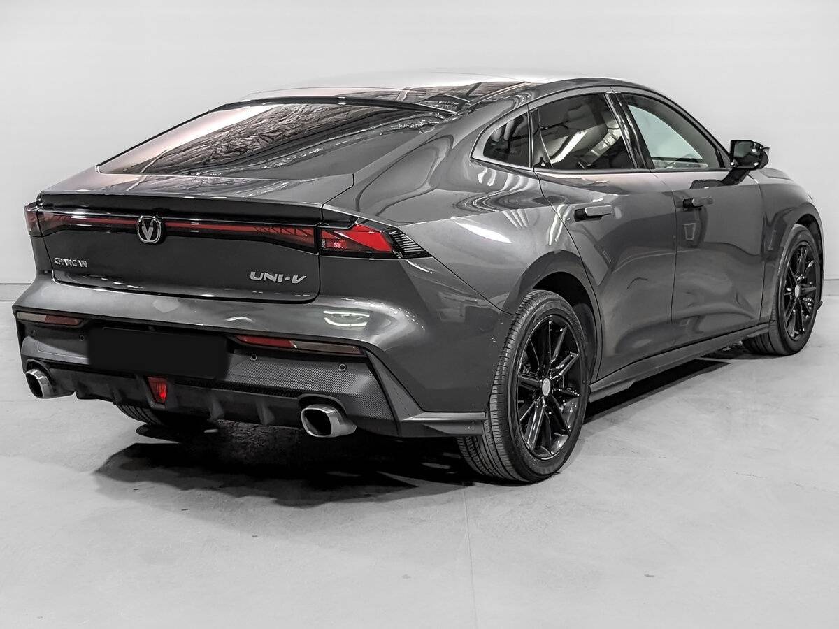 Changan UNI-V б/у, 2023, Роботизированная. Фото: #4