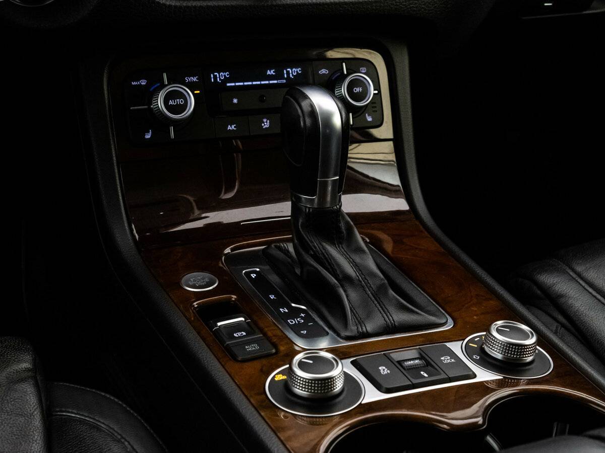 Volkswagen Touareg б/у, 2015, Автоматическая. Фото: #10