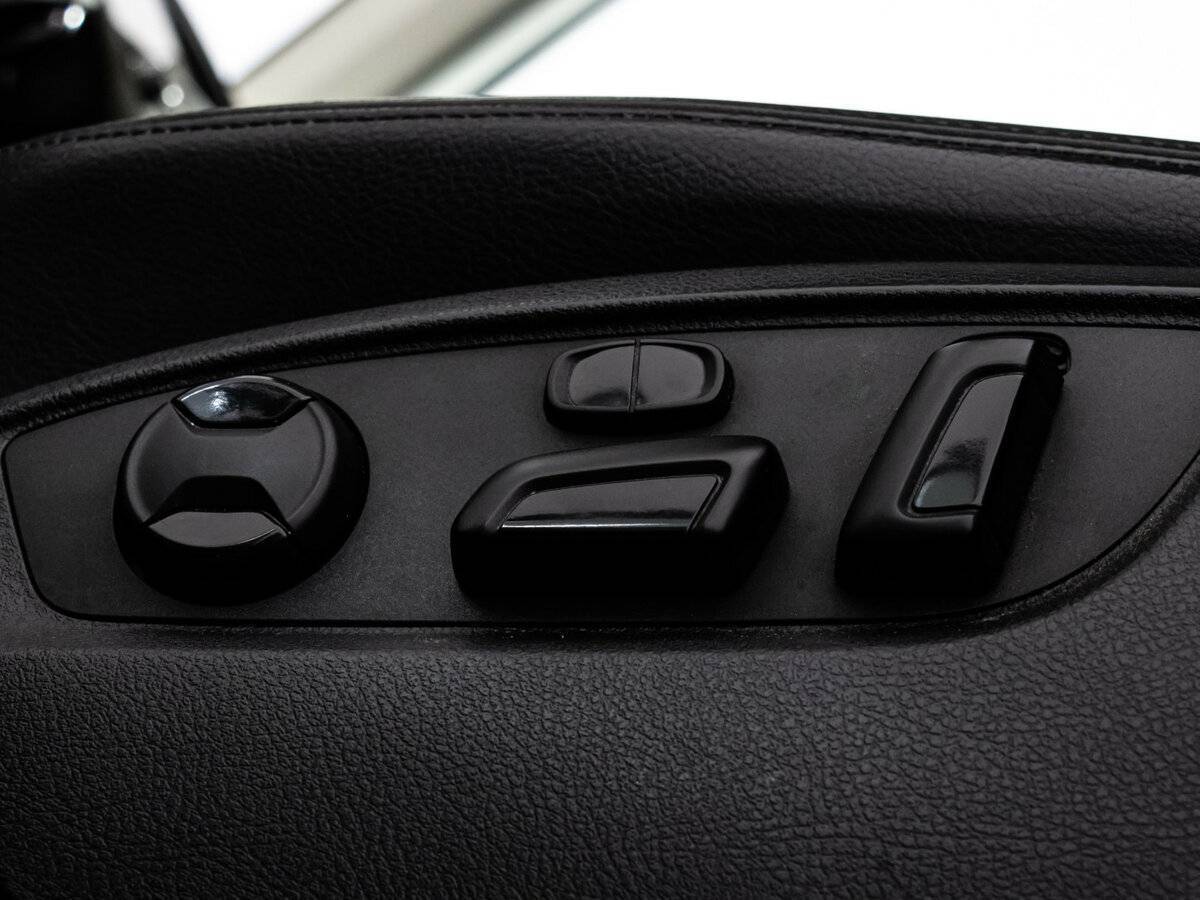 Volkswagen Touareg б/у, 2015, Автоматическая. Фото: #18