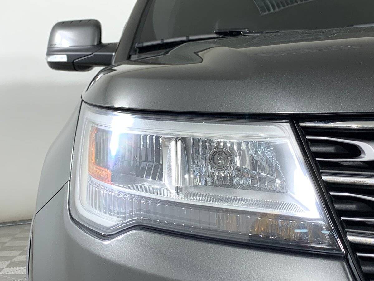 Ford Explorer б/у, 2017, Автоматическая. Фото: #9