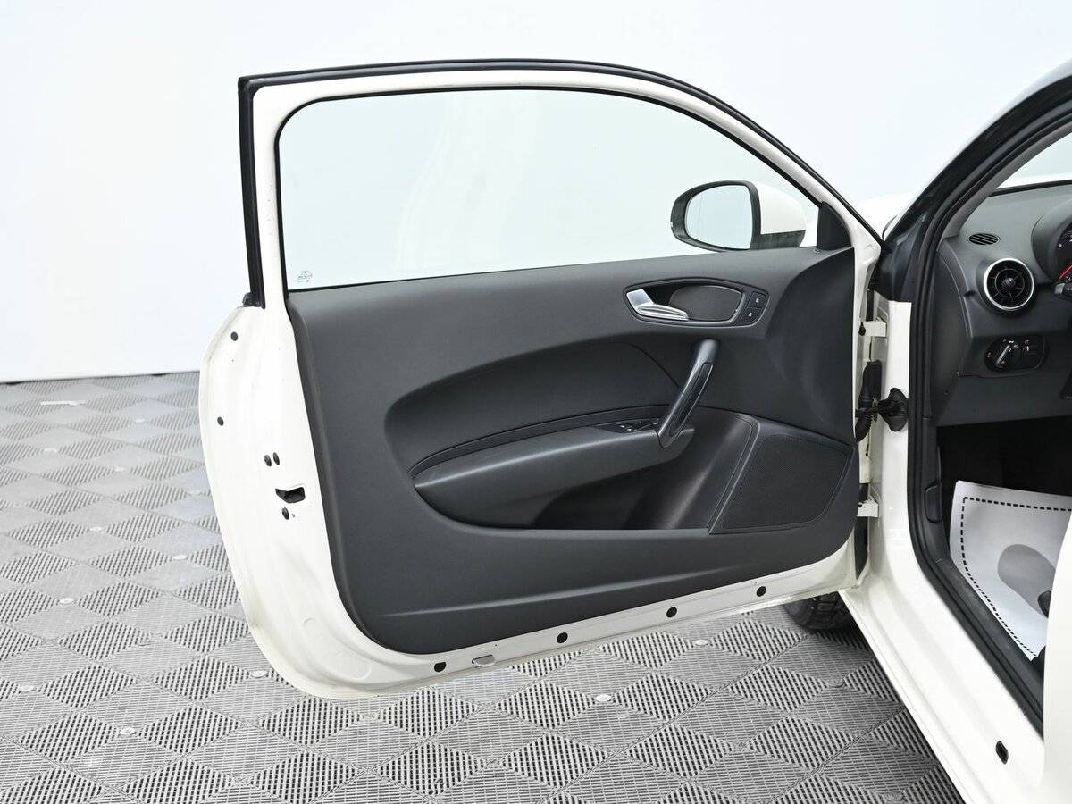 Audi A1 б/у, 2012, Роботизированная. Фото: #6