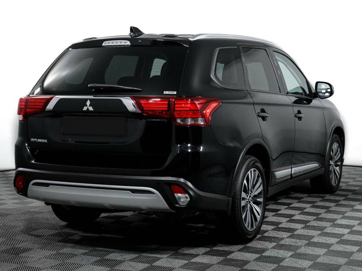 Mitsubishi Outlander б/у, 2021, Вариатор. Фото: #4