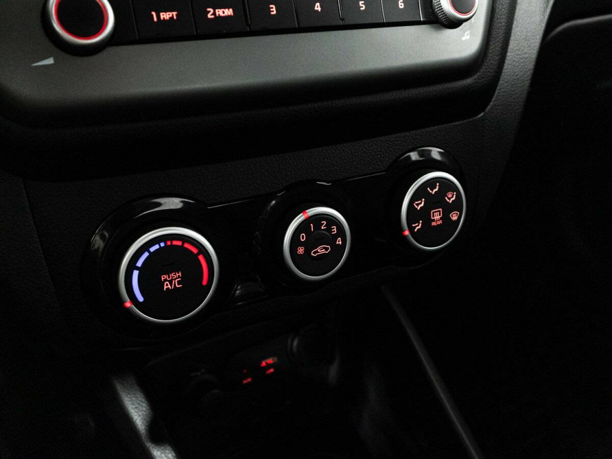 Kia Rio б/у, 2015, Механическая. Фото: #14