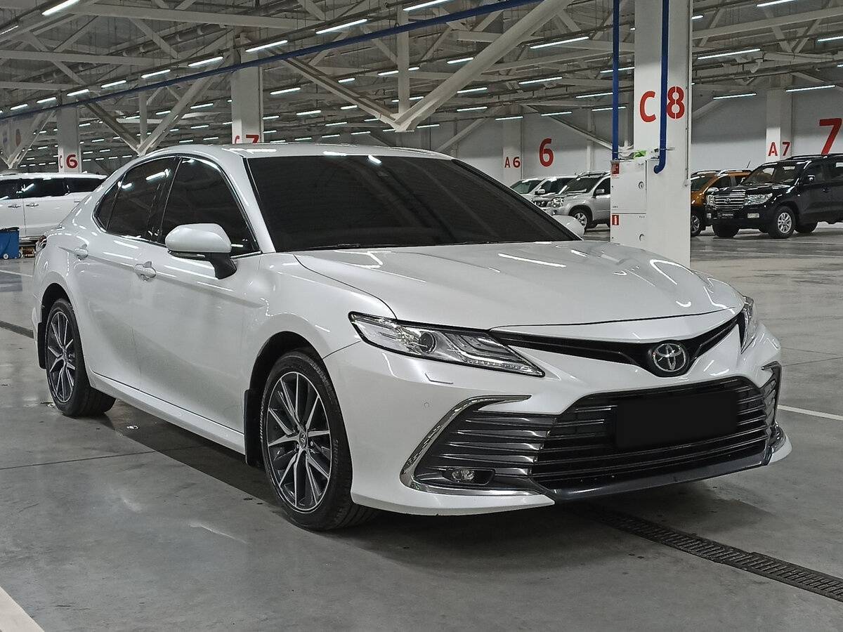 Toyota Camry б/у, 2021, Автоматическая. Фото: #2