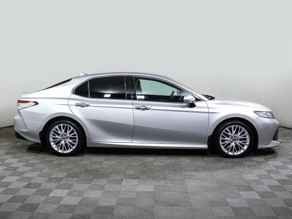 Toyota Camry б/у, 2018, Автоматическая. Фото: #2