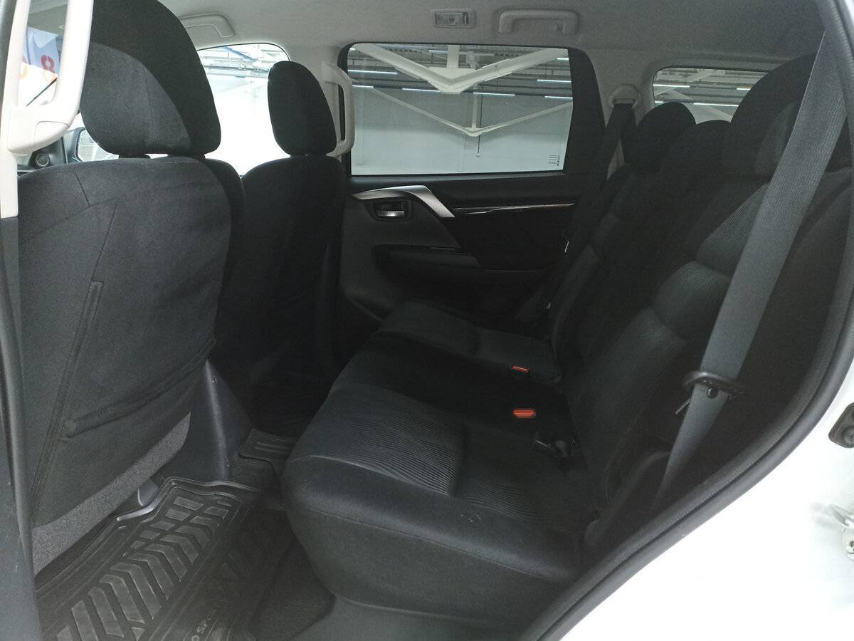 Mitsubishi Pajero Sport б/у, 2018, Механическая. Фото: #11