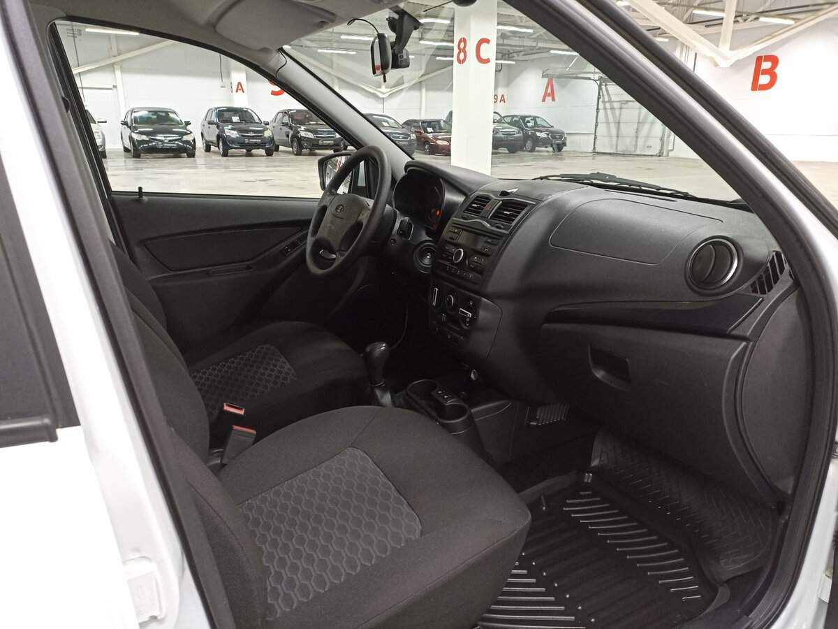 Lada (ВАЗ) Granta б/у, 2023, Механическая. Фото: #10