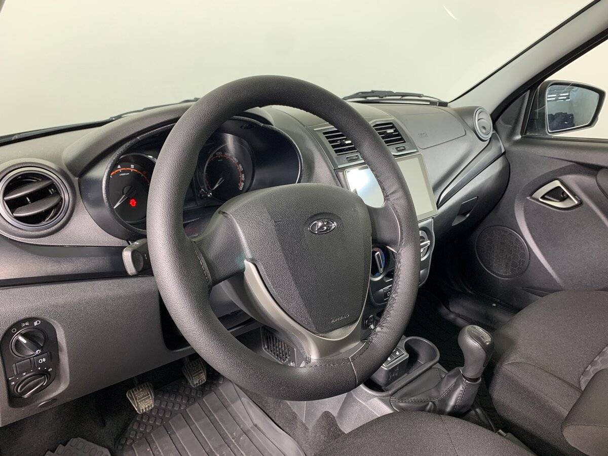 Lada (ВАЗ) Granta б/у, 2024, Механическая. Фото: #10