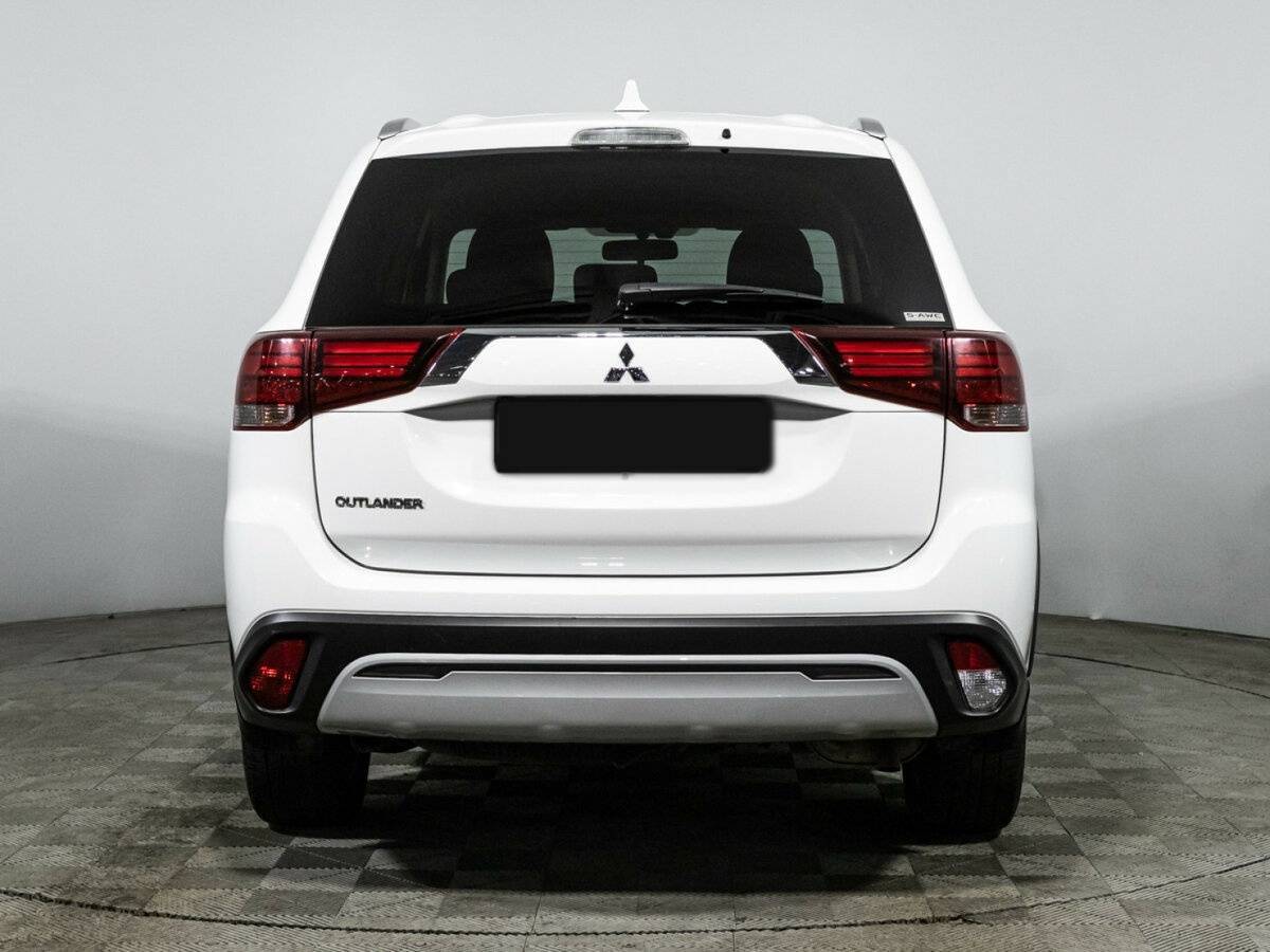 Mitsubishi Outlander б/у, 2021, Вариатор. Фото: #5