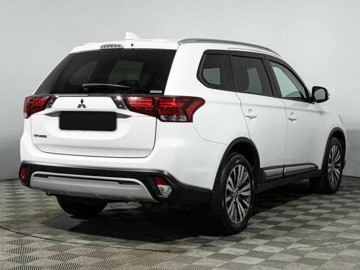 Mitsubishi Outlander б/у, 2021, Вариатор. Фото: #6