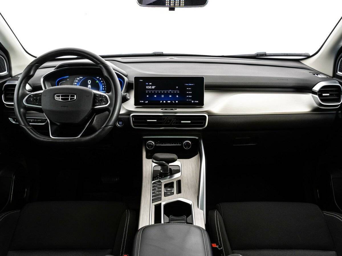 Geely Coolray б/у, 2023, Роботизированная. Фото: #9