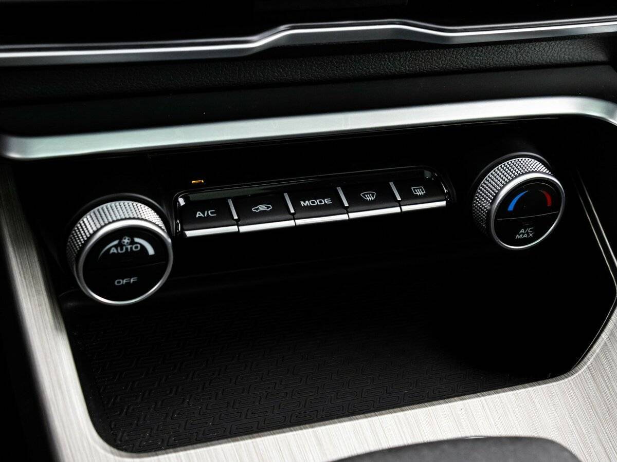 Geely Coolray б/у, 2023, Роботизированная. Фото: #14