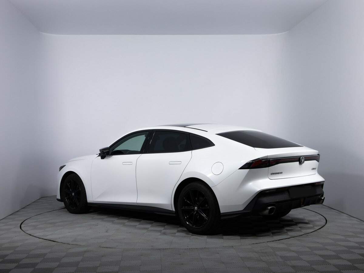 Changan UNI-V б/у, 2023, Роботизированная. Фото: #6