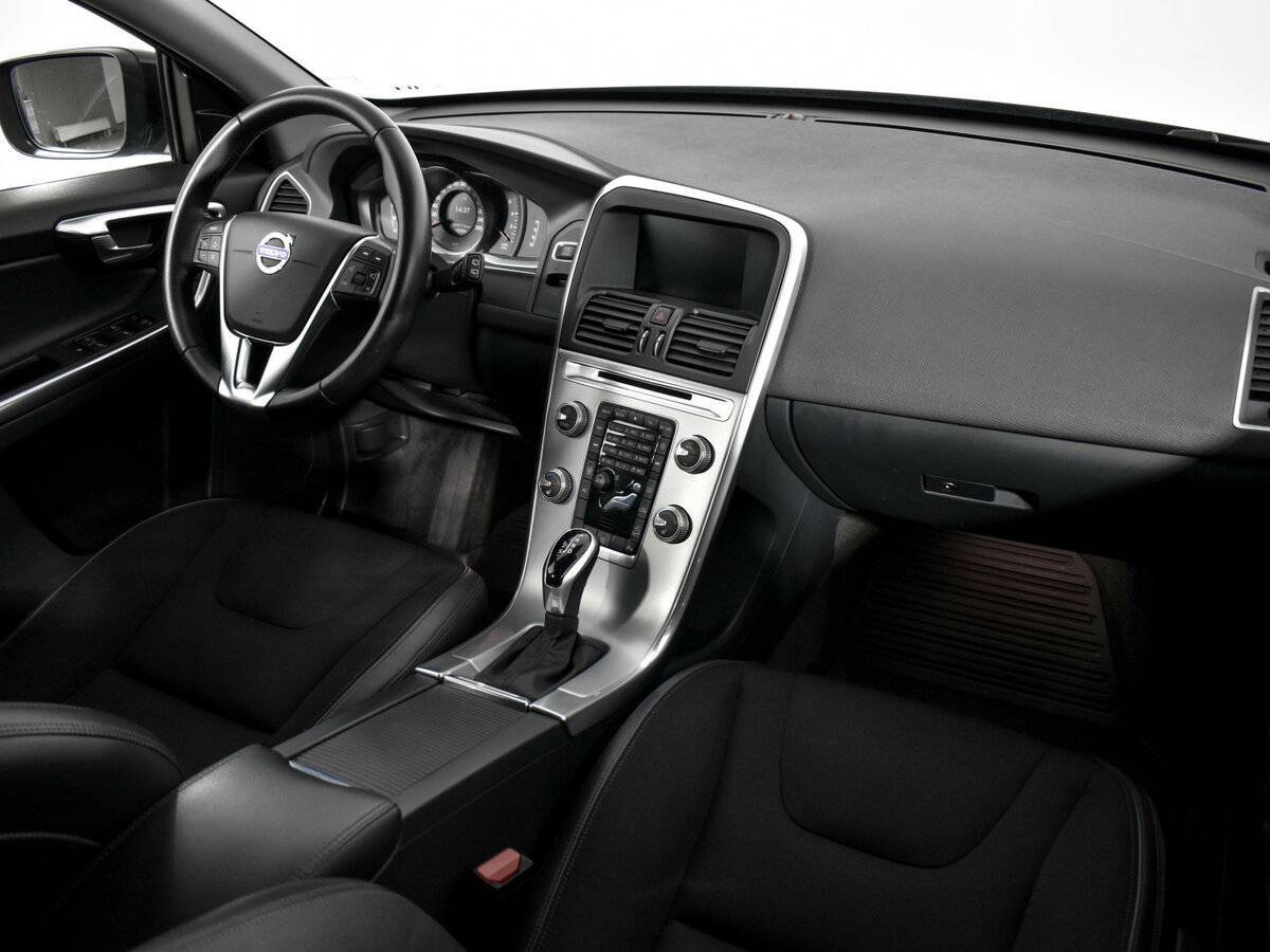 Volvo XC60 б/у, 2017, Автоматическая. Фото: #8
